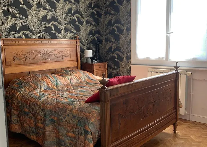 Au Calme Avec Piscine 別荘