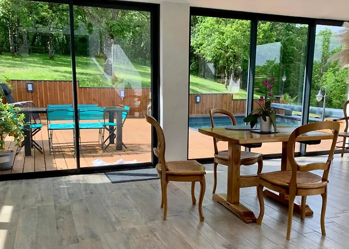 別荘 Au Calme Avec Piscine