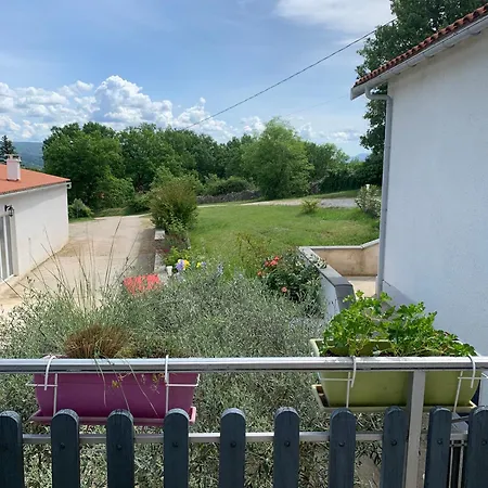 Сasa de vacaciones Au Calme Avec Piscine Labruguière